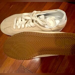 New, NEVER WORN, suede Alo Sneakers